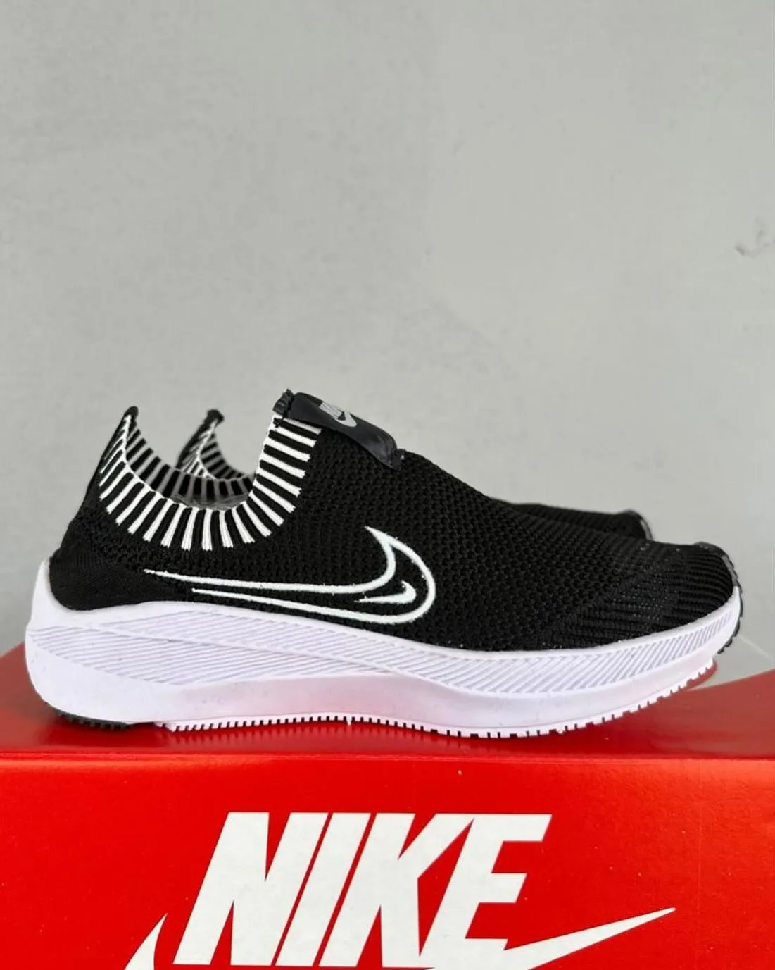 Tênis Nike de malha preto